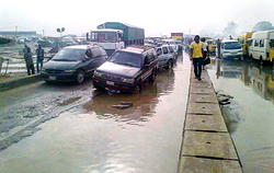 Failed Seme – Mile 2 road: Nigerians transport goods from Cotonou through Northern Benin Republic