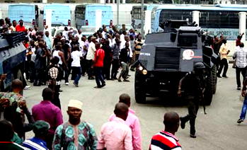 Rivers crisis escalates, spills to streets