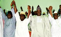 Fayemi, PDP chieftain bicker over scholarship award