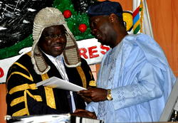 Fashola presents N489.7bn 2014 budget