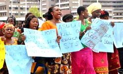 ASUU strike: When market women take to the streets