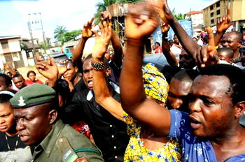 Vigilante groups shut down Delta LG over alleged unpaid allowance