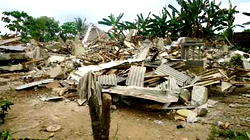 Demolition of Benin Moat, Walls: Binis kick