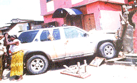 2 die as car crashes into building in Ekiti