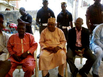 Vigilante groups partner to beef up security in Ikorodu