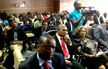 Rise of the bloggers: Are journalists threatened?