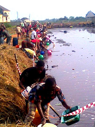 Ijegun, Lagos: Scooping fuel, is it poverty or greed?