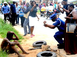 FRESH IBADAN HORROR: ‘Madman’ caught with human tongue, weapons