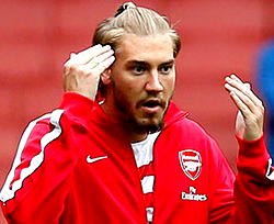 Arsenal will discipline Bendtner says Wenger