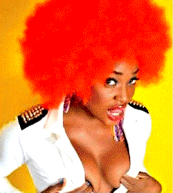 I love money so much bank alerts turn  me on  — Lizzy Gold Onuwaje
