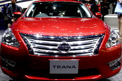 Polish explorer takes Nissan LEAF across SSA in first EV expedition