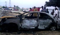 4 vehicles burnt as petrol tanker  explodes in Lagos