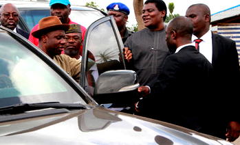 Ekiti 2014 Rally: Soldiers stop Amaechi, Oshiomhole