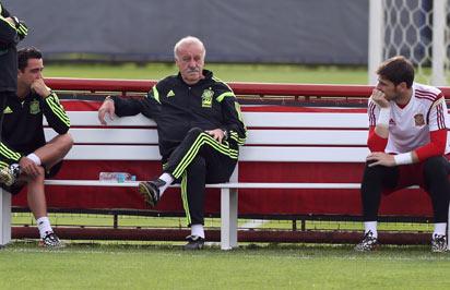 Del Bosque quits after Spain fail at Euro 2016