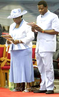 Adeboye prays God to arrest Ebola, release Chibok girls