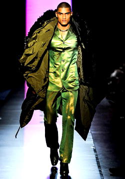 Rob Evans leads int’l models for Native and Vogue fashion week