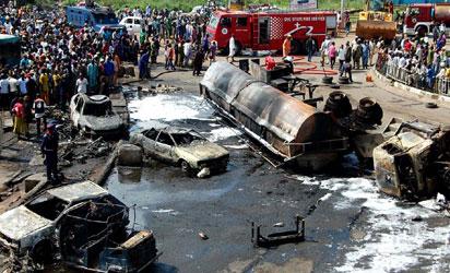 14 die, 14 injured in fuel tanker – lorry collision