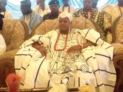 Otan Ayegbaju: Two palaces, one king