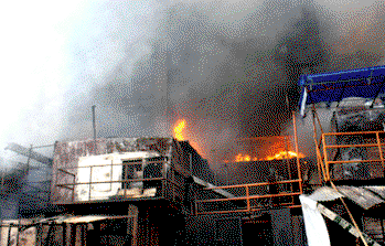Fire guts 100 shops in Balogun Market, 4 other buildings in Lagos