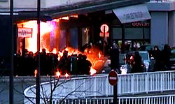 More than 200,000 rally in France after Islamist attacks