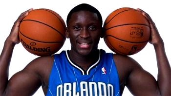 Pacers guard Oladipo undergoes right knee surgery