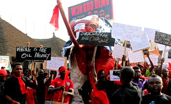 Thousand opposition supporters  protest  power shortages in Ghana