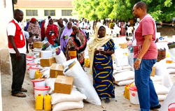 FG distributes relief items to IDPs from Chibok, Mousa