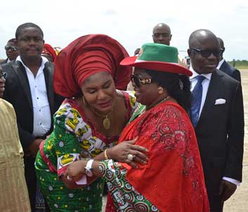 Dame Jonathan in Onitsha, say  APC do not build, but destroy