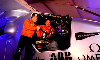 Solar plane completes 1st leg of epic round-the-world bid