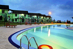 Man drowns in hotel’s swimming pool