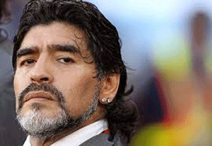 Maradona accuses England of robbing Colombia
