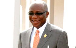 DSS, NIA operatives block EFCC from arresting Ekpenyong, Oke