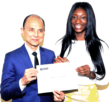 16 year old Nigerian designer, tumisola ladega wins Jimmy Choo bursary prize