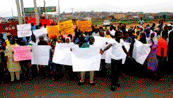 IMPEACHMENT: Pandemonium as thugs attack pro, anti-Aregbesola protesters