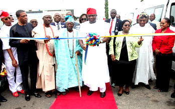 Ambode commissions 20 mobile care units , 26 transport ambulances