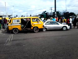 Policeman dies arresting Danfo driver in Lagos