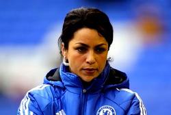 Chelsea doctor Eva Carneiro quits after feud with Mourinho