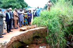 Ugwuanyi begins rehabilitation of old Enugu-Onitsha road