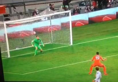 Video: Van Persie scores own goal