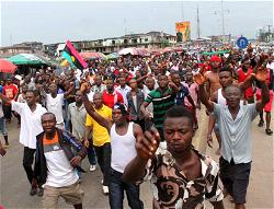 Shots, teargas fired at pro-Biafra protesters