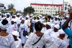 Edo women  march against Igbinedion over attacks on Oshiomhole