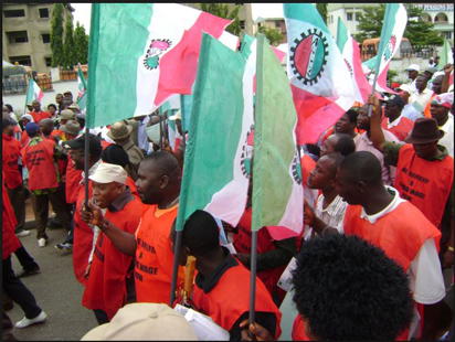 MINIMUM WAGE: Oshiomhole disowns govs, backs workers