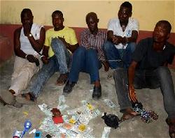 Police nab 5 suspected fraudsters in Lagos