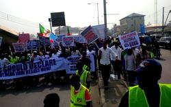Bayelsa: APC supporters in  protest
