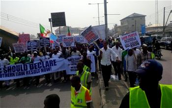 Bayelsa: Tension in Yenagoa as APC protests cancellation of poll in S-Ijaw
