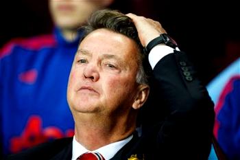 Man Utd defeat at Stoke leaves Van Gaal on brink