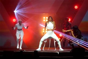 Photos: Kaffy Teaches Ciara The “Kukere”,  “Shakitibobo” Onstage At #LLAM3