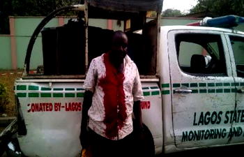 Task force official stabbed, fingers chopped off by hoodlums in Oshodi