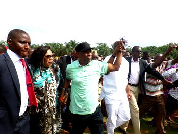Photos: Heroic welcome as ‘detained’ Ekiti lawmaker returns home
