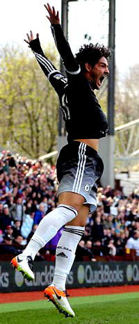 Pato scores on debut as Chelsea hit 4 at Villa
